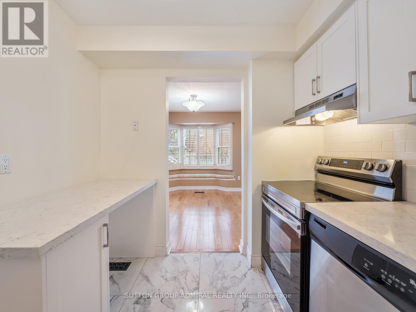 #60 - 385 The East Mall, Toronto, Ontario  M9B 6J4 - Photo 8 - W12713572