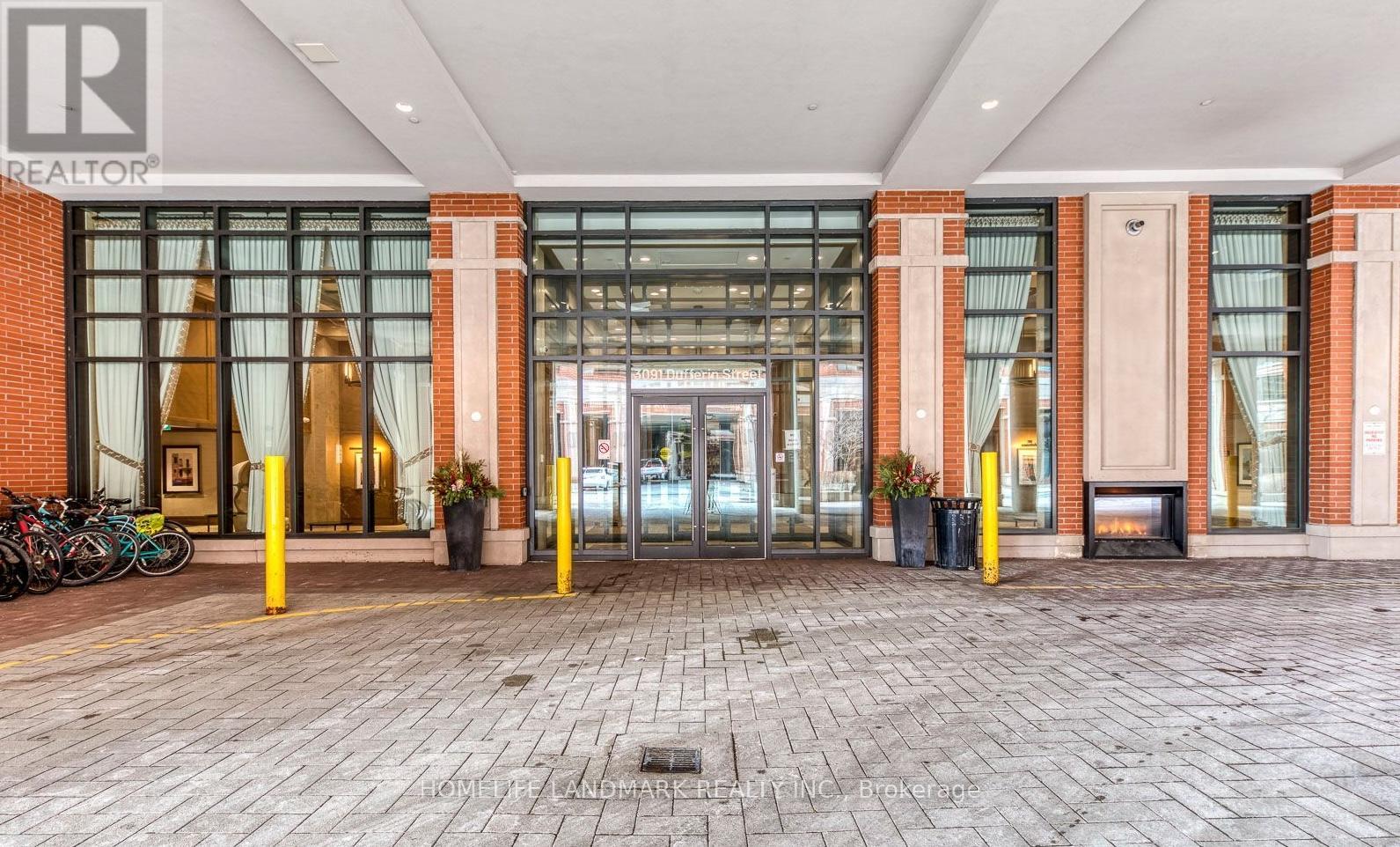 208 - 3091 Dufferin Street, Toronto, Ontario  M6A 0C4 - Photo 2 - W12713576