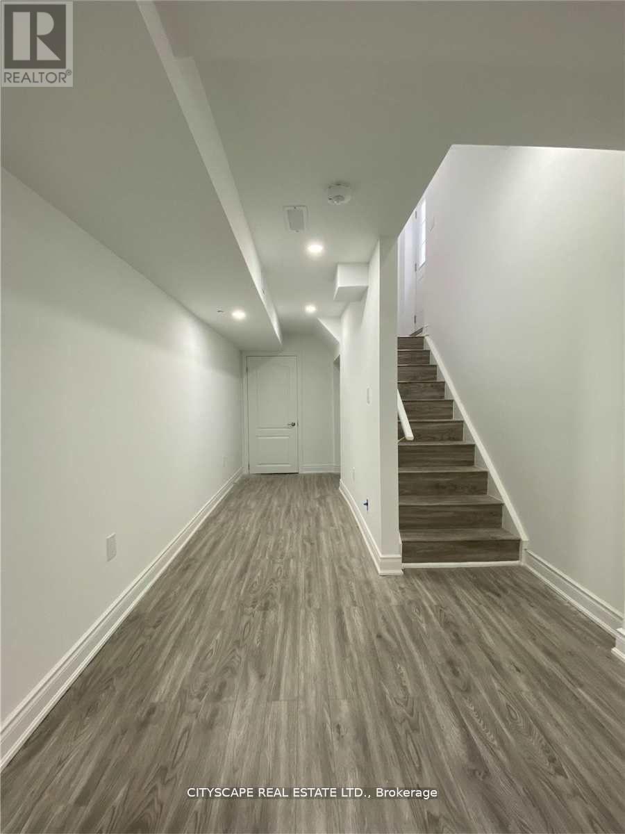 Bsmt - 20 Pentonville Road, Brampton, Ontario  L6R 3R9 - Photo 8 - W12713592