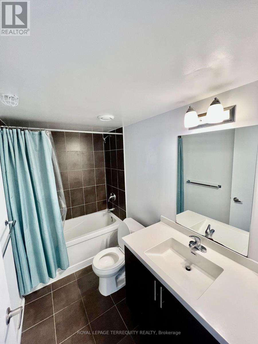 808 - 1420 Dupont Street, Toronto, Ontario  M6H 0C2 - Photo 11 - W12713598