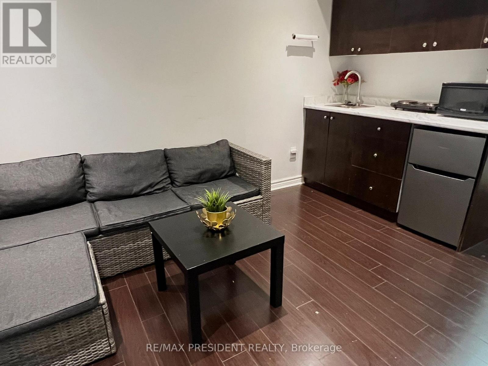 Basement - 27 Dunure Crescent, Brampton, Ontario  L7A 2Y6 - Photo 3 - W12713622