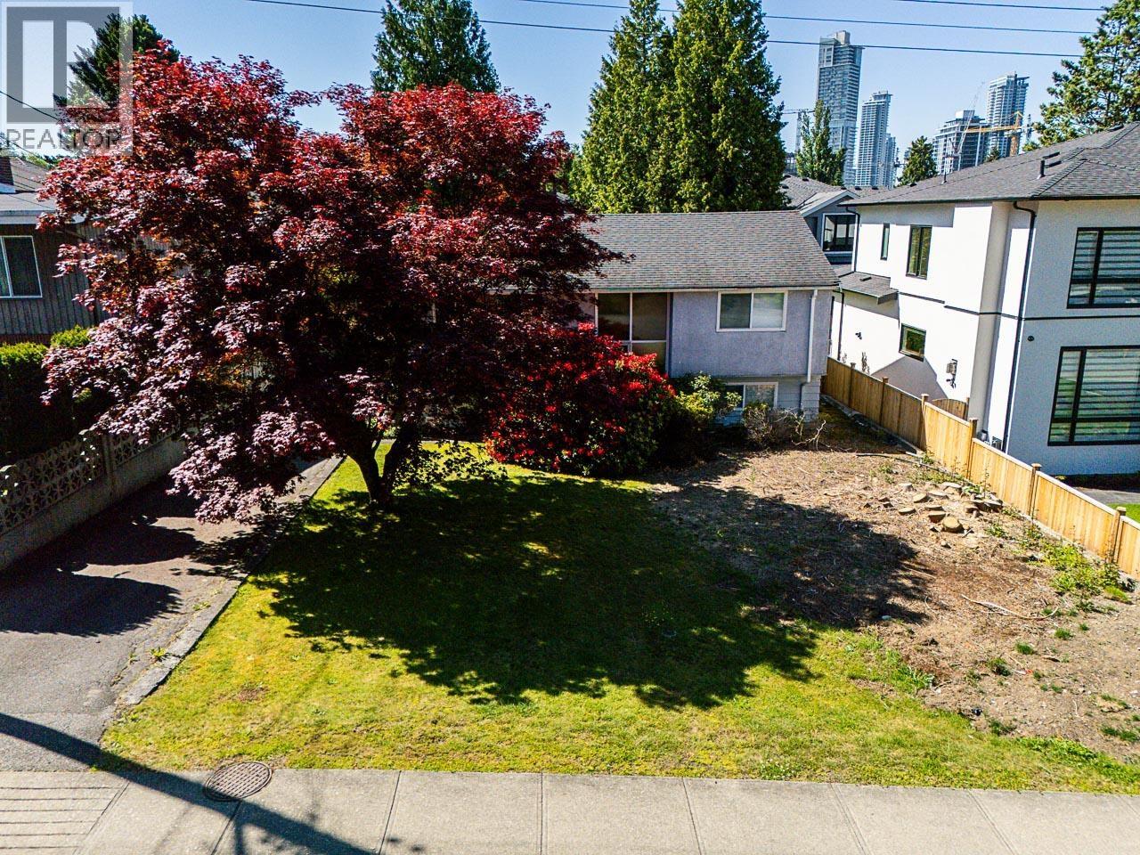 614 Chapman Avenue, Coquitlam, British Columbia  V3J 4A3 - Photo 5 - R3080955