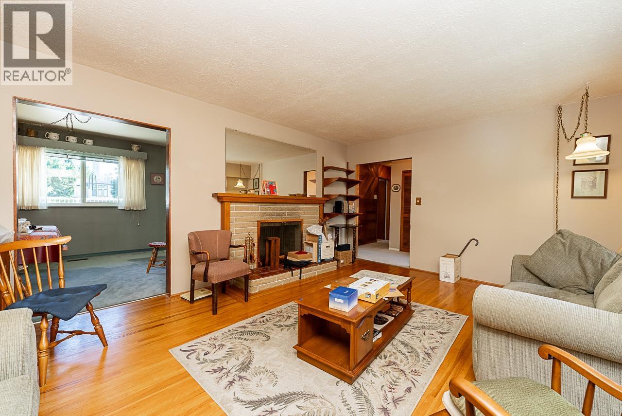 614 Chapman Avenue, Coquitlam, British Columbia  V3J 4A3 - Photo 10 - R3080955