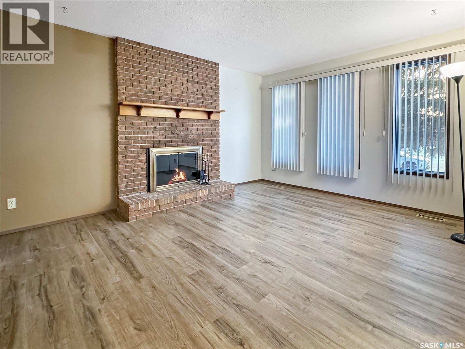 11342 Clark Drive, North Battleford, Saskatchewan  S9A 3P3 - Photo 2 - SK027056