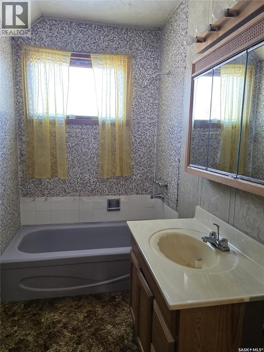 200 2nd Avenue W, Tessier, Saskatchewan  S0L 3G0 - Photo 17 - SK027000