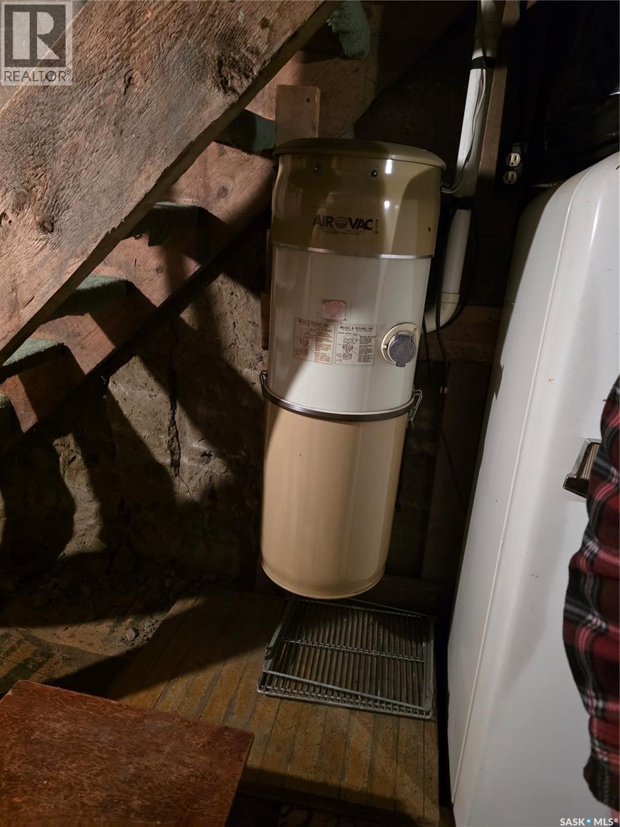 200 2nd Avenue W, Tessier, Saskatchewan  S0L 3G0 - Photo 38 - SK027000