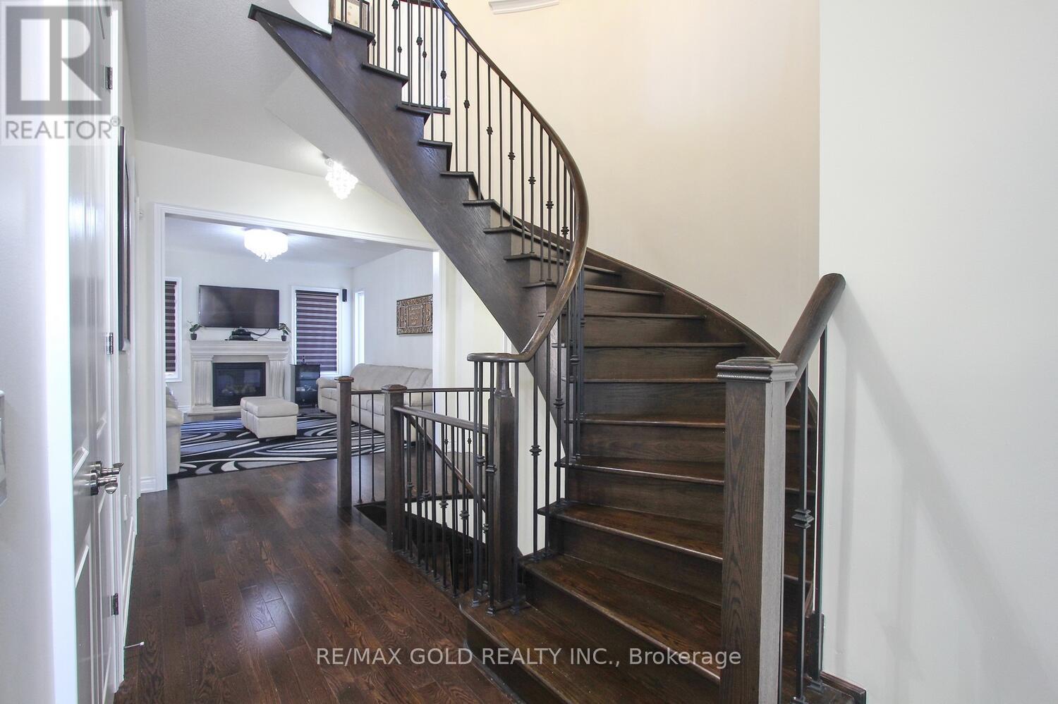 14 Ladbrook Crescent, Brampton, Ontario  L6X 5H6 - Photo 13 - W12712642