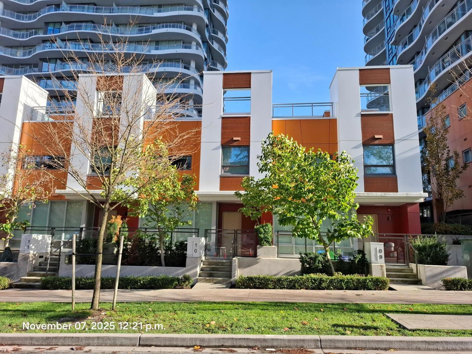 Th10 10388 133 Street, Surrey, British Columbia  V3T 0R2 - Photo 1 - R3081285