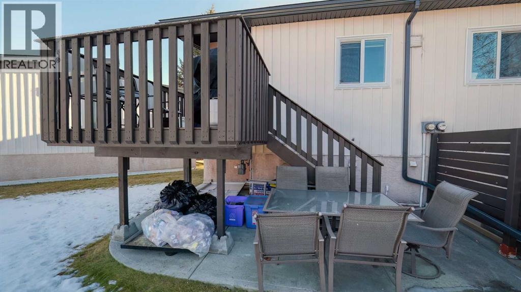 152 Oaktree Lane Sw, Calgary, Alberta  T2V 4E4 - Photo 27 - A2279714