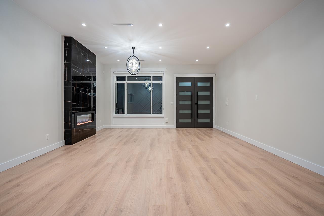 10671 127a Street, Surrey, British Columbia  V3V 5L7 - Photo 3 - R3080904