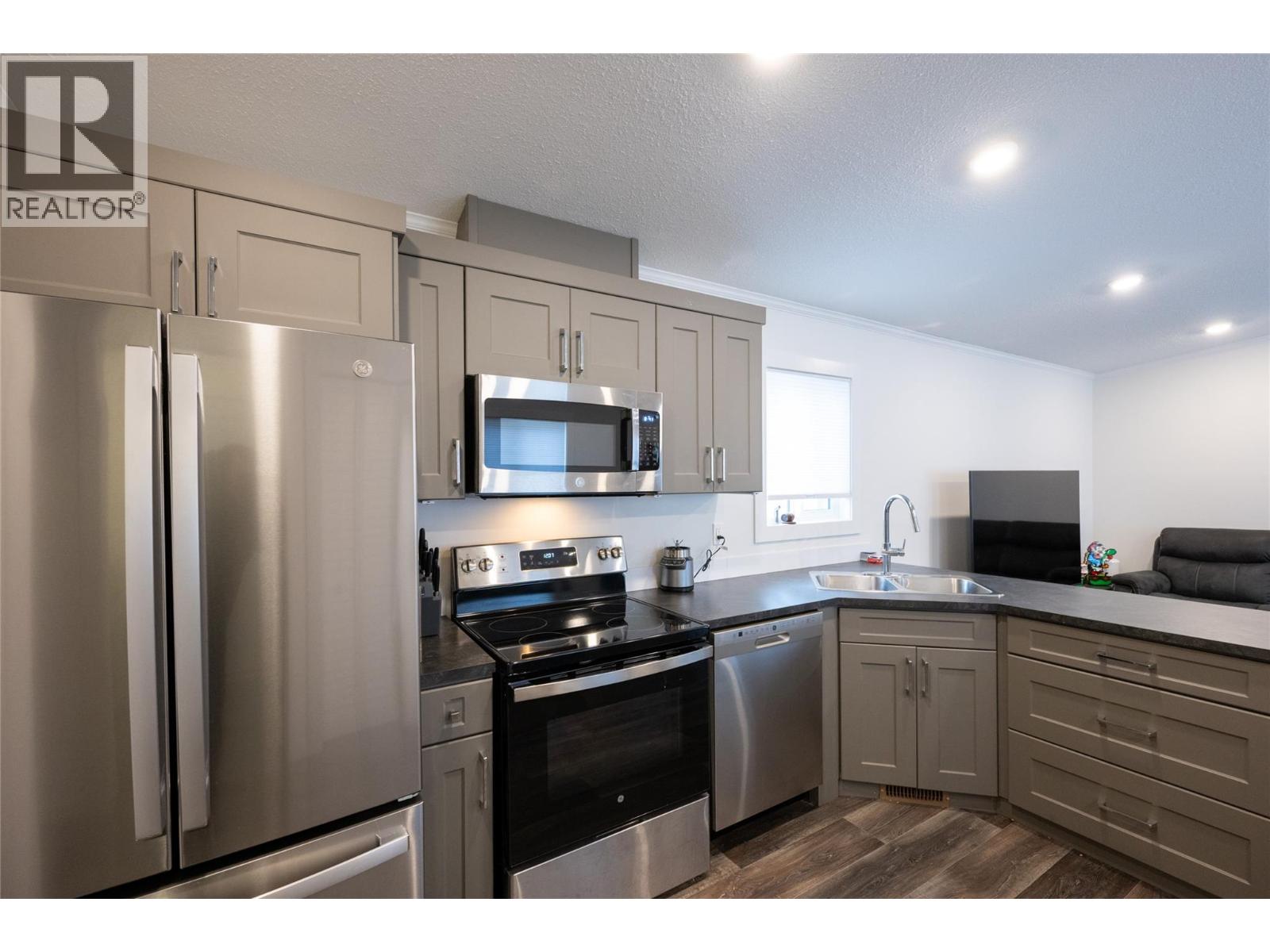 2401 Ord Road Unit# 77, Kamloops, British Columbia V2B 7V8 - Photo 8 - 10372580