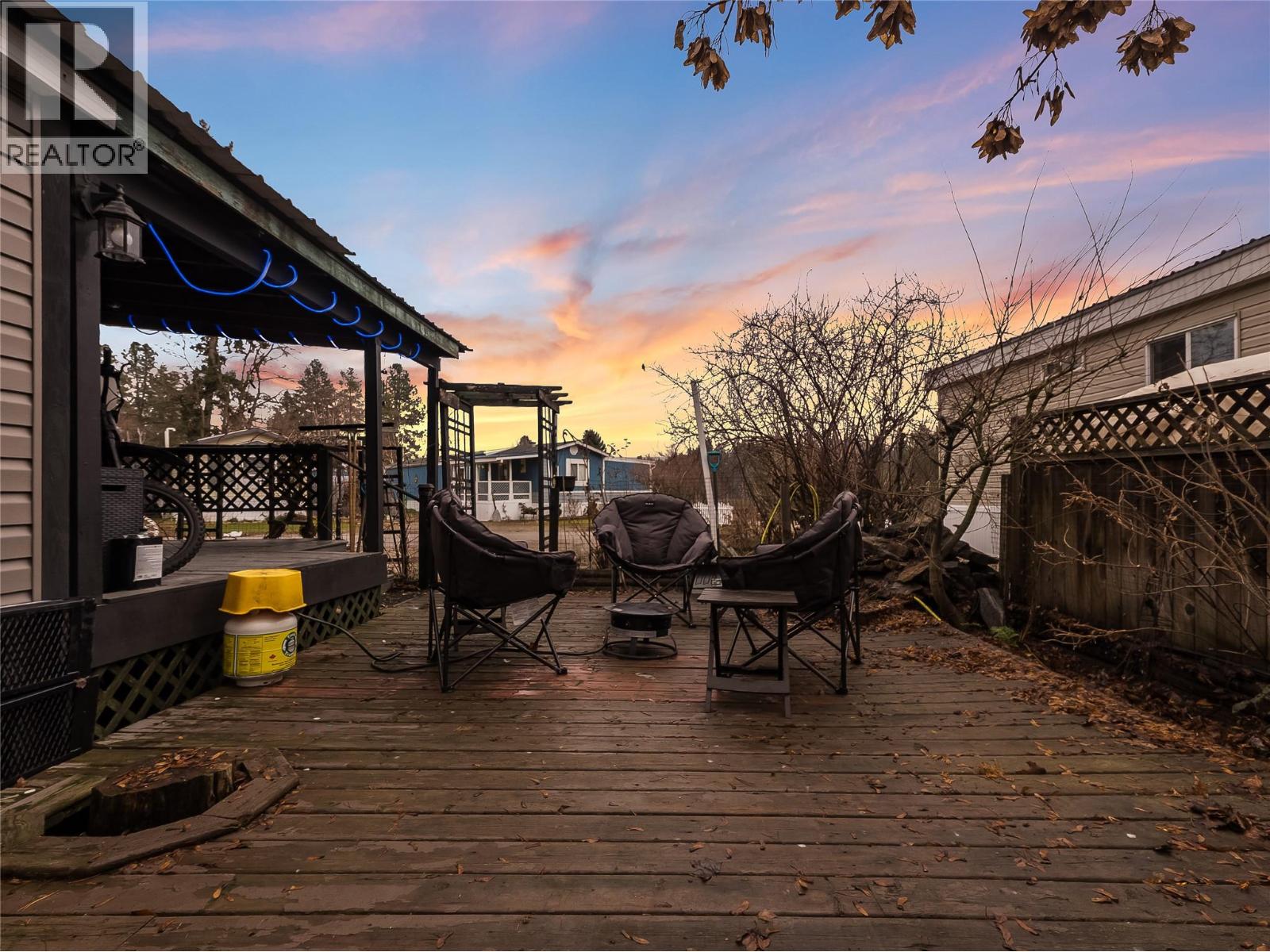 500 16 Avenue Unit# 18, Genelle, British Columbia V0G 1G0 - Photo 2 - 10373282