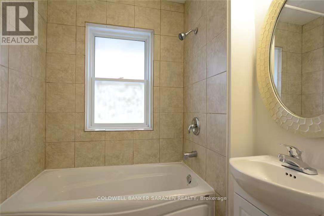 B - 125 Arthur Street, Ottawa, Ontario  K1R 7C1 - Photo 3 - X12713666