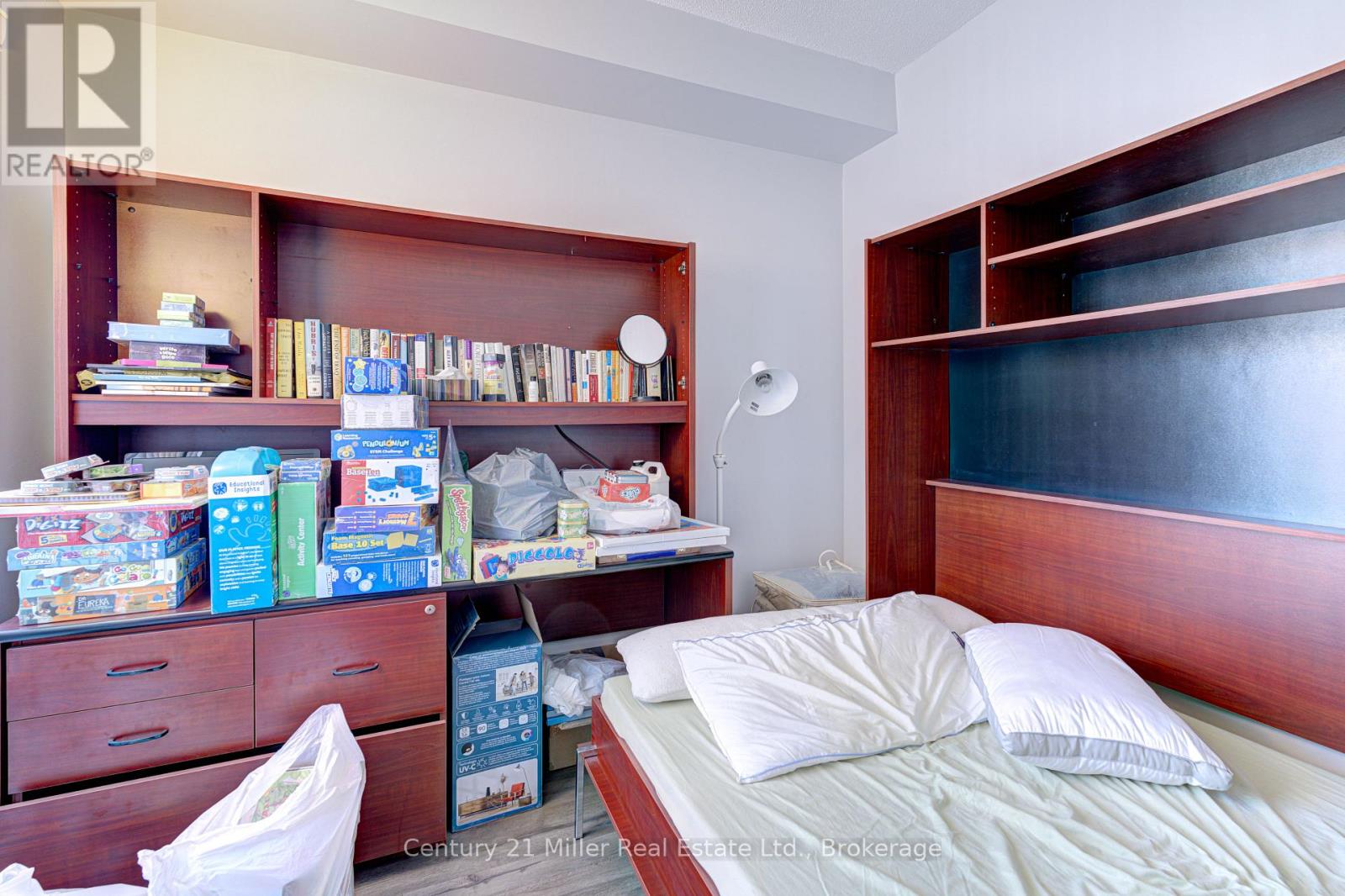 319 - 2511 Lakeshore Road W, Oakville, Ontario  L6L 6L9 - Photo 23 - W12713718