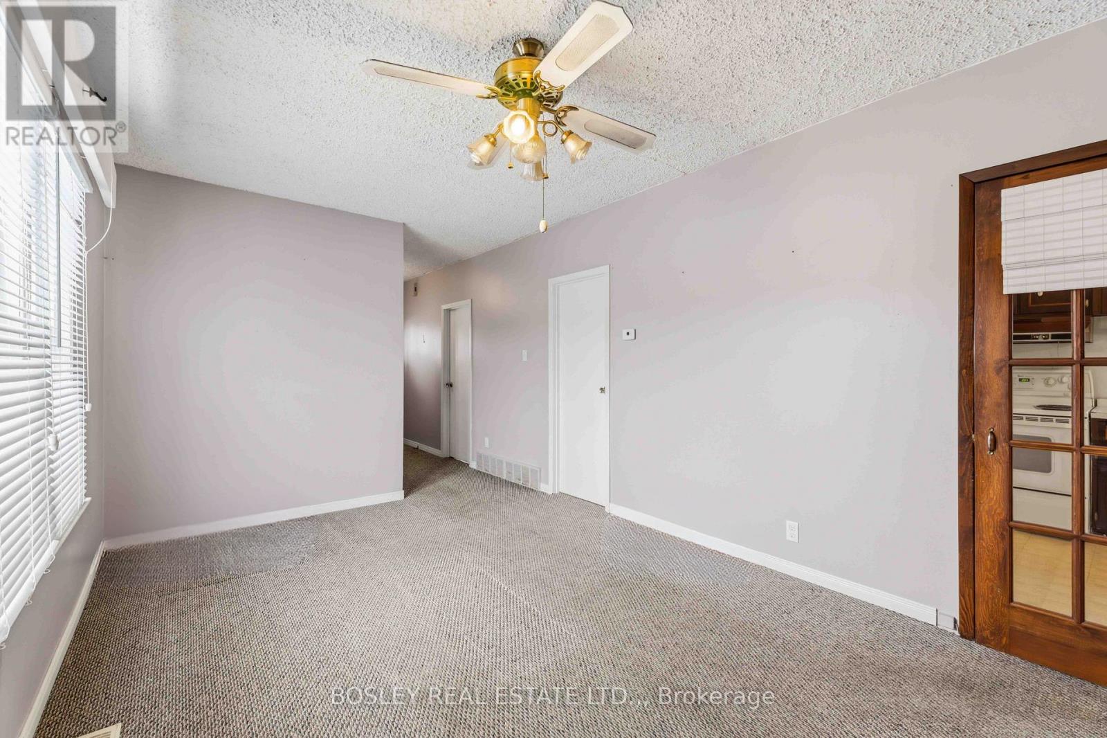 51 Queen Street S, Thorold (Thorold Downtown), Ontario  L2V 3N2 - Photo 11 - X12713656