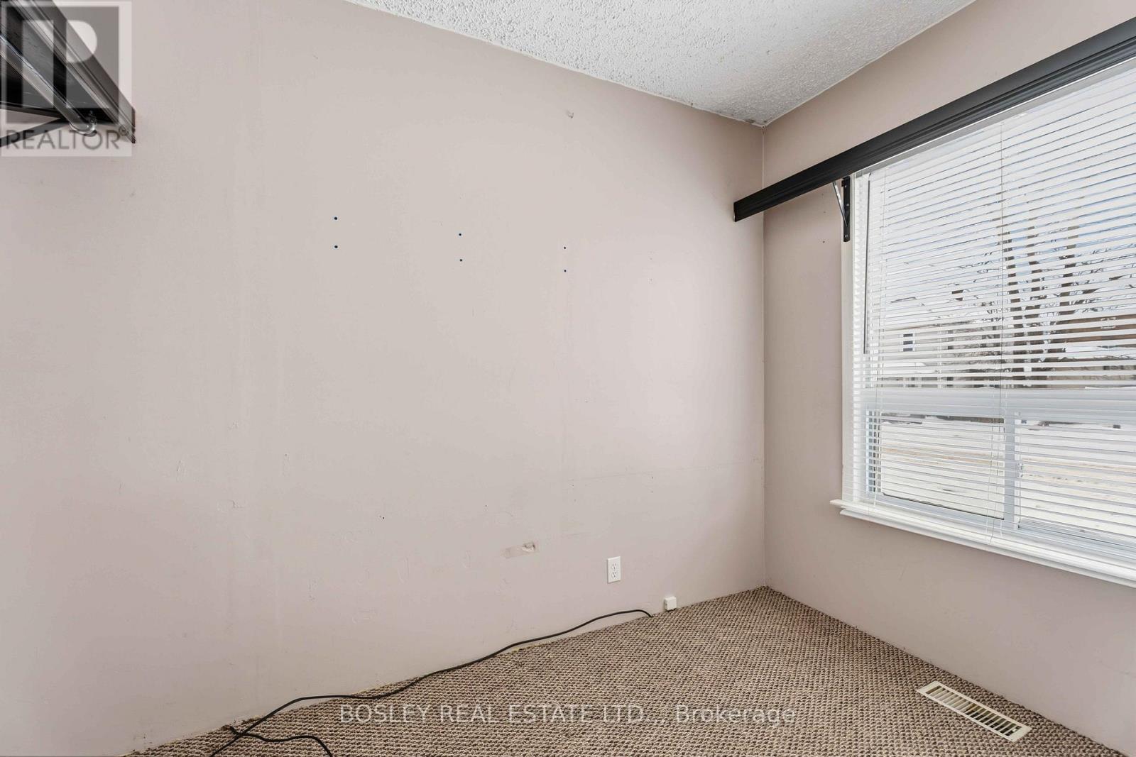 51 Queen Street S, Thorold (Thorold Downtown), Ontario  L2V 3N2 - Photo 14 - X12713656