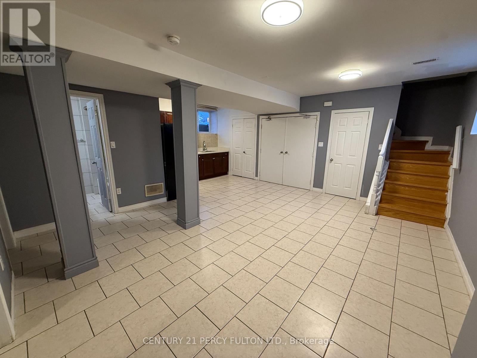 134 Thickson Road N, Whitby, Ontario  L1N 3R2 - Photo 2 - E12706590