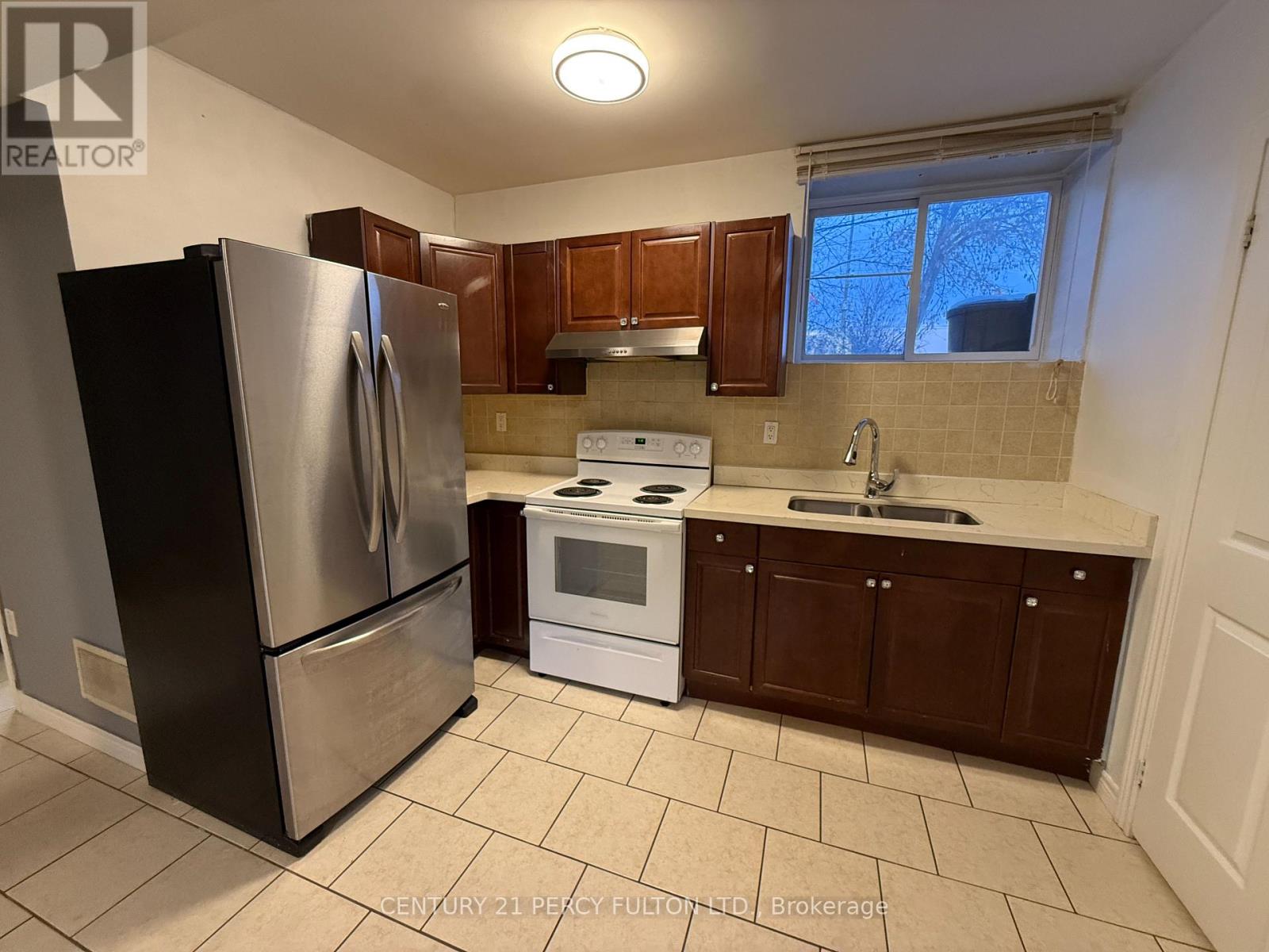 134 Thickson Road N, Whitby, Ontario  L1N 3R2 - Photo 5 - E12706590