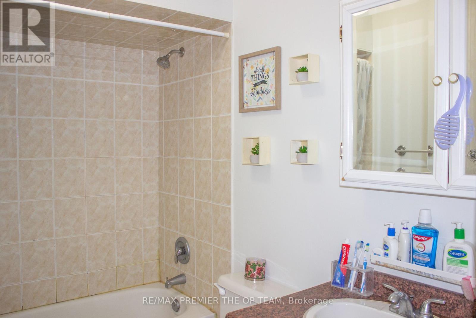 4 - 2311 Major Mackenzie Drive, Vaughan, Ontario  L6A 3Z3 - Photo 9 - N12692562