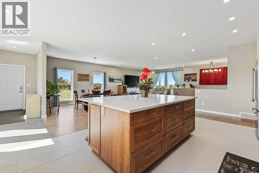 243077 Range Road 255, Rural Wheatland County, Alberta  T1P 0H9 - Photo 20 - A2280277