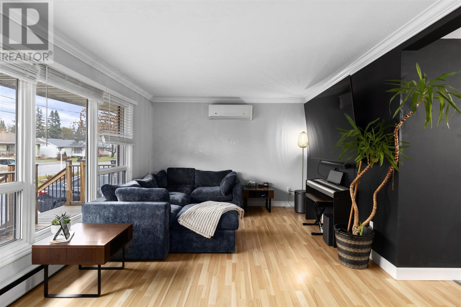 225 Hugill St, Sault Ste. Marie, Ontario P6A 4G1 - Photo 2 - SM253436