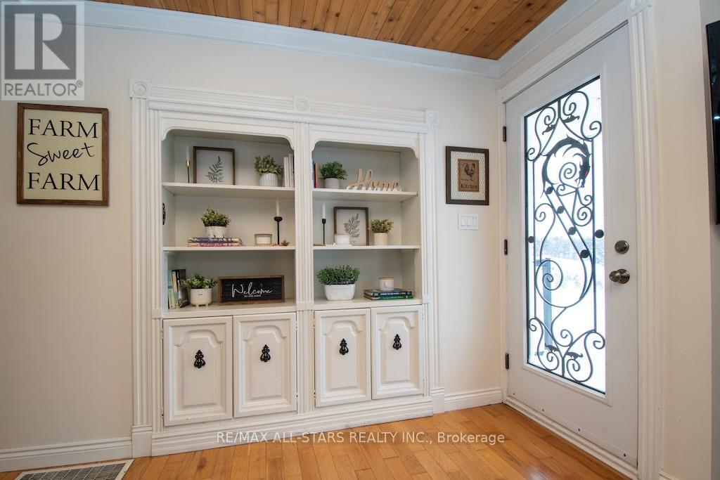 513 Highway 35 S, Kawartha Lakes, Ontario  L0A 1K0 - Photo 4 - X12713664