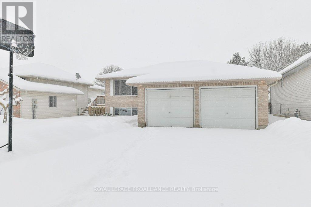 8 Gilmour Court, Quinte West, Ontario  K8V 6V6 - Photo 2 - X12713772