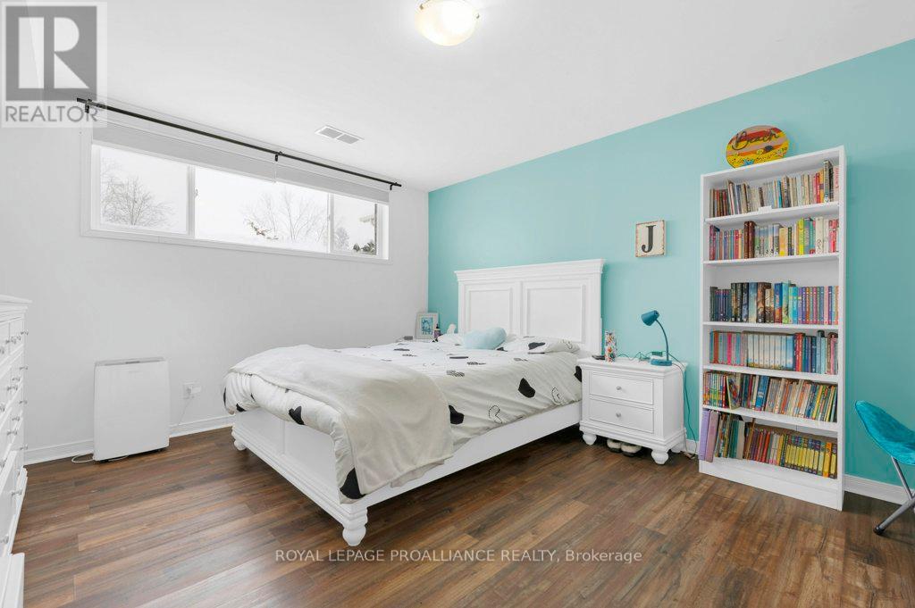 8 Gilmour Court, Quinte West, Ontario  K8V 6V6 - Photo 22 - X12713772