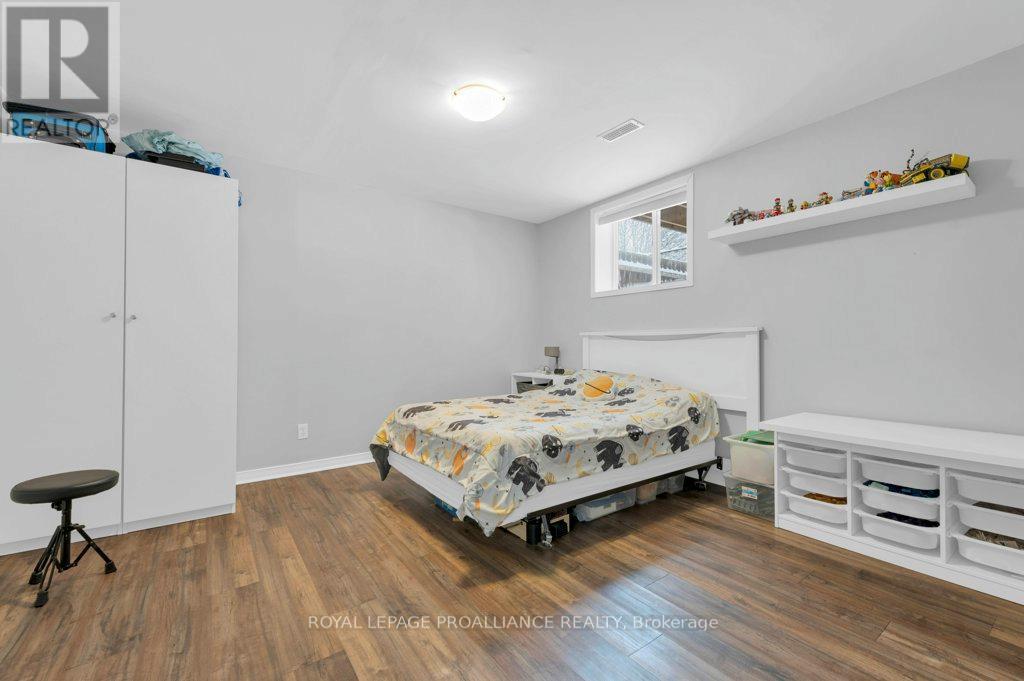 8 Gilmour Court, Quinte West, Ontario  K8V 6V6 - Photo 23 - X12713772