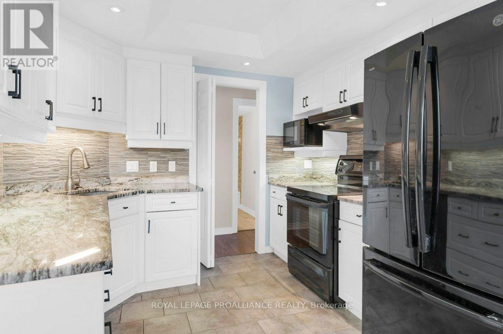 1001 - 2 South Front Street, Belleville, Ontario  K8N 5K7 - Photo 14 - X12713870