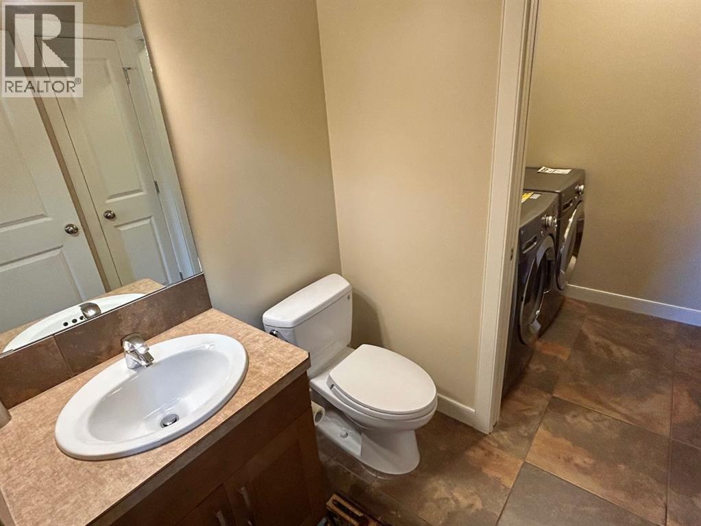 330 Sixmile Lane S, Lethbridge, Alberta  T1K 5S8 - Photo 9 - A2248127