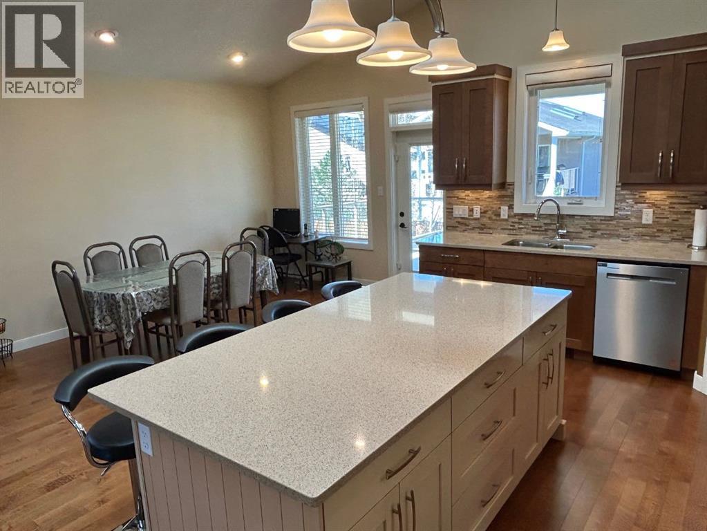 330 Sixmile Lane S, Lethbridge, Alberta  T1K 5S8 - Photo 4 - A2248127