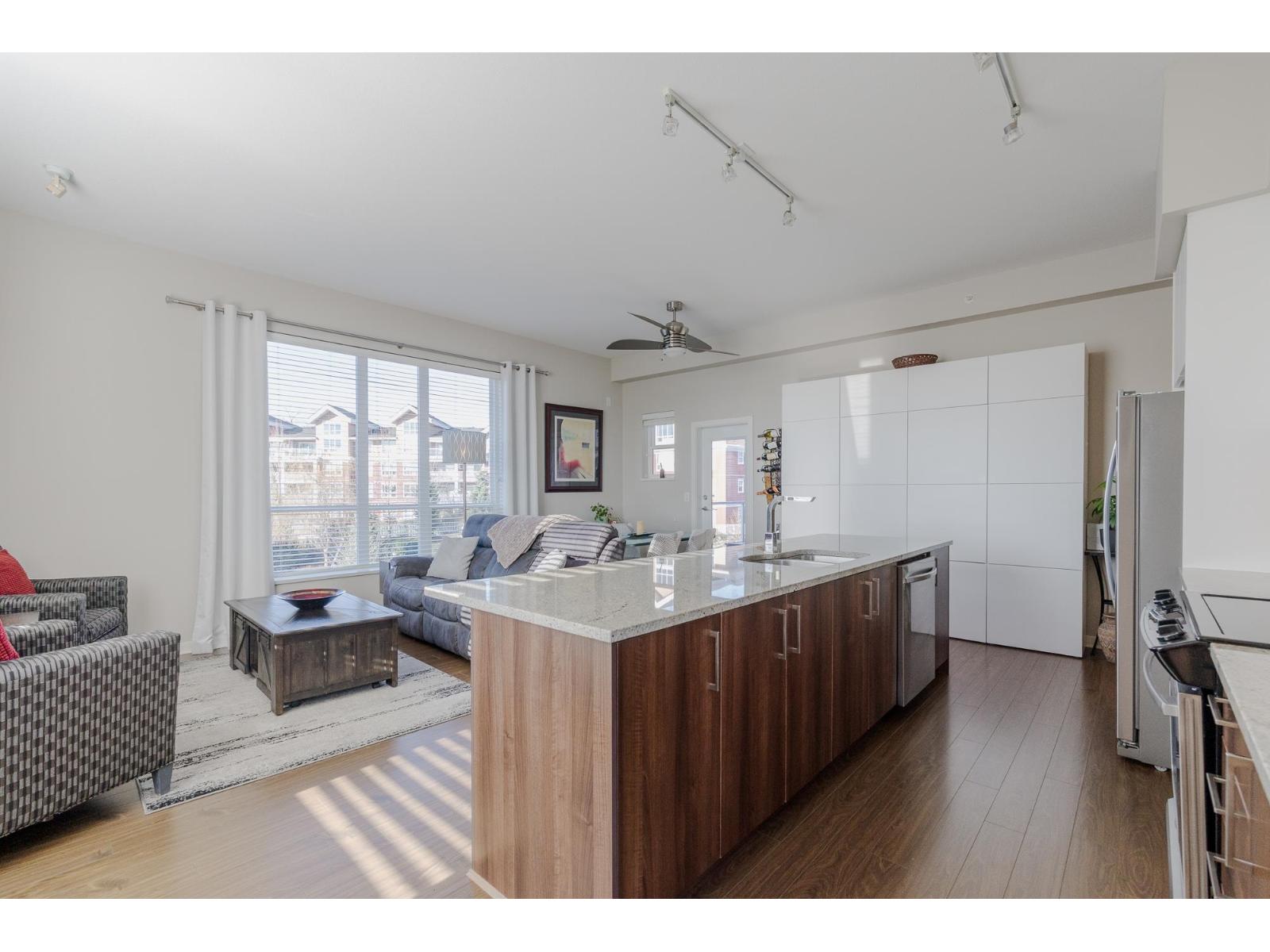 407 6450 194 Street, Surrey, British Columbia  V4N 6J8 - Photo 8 - R3081233