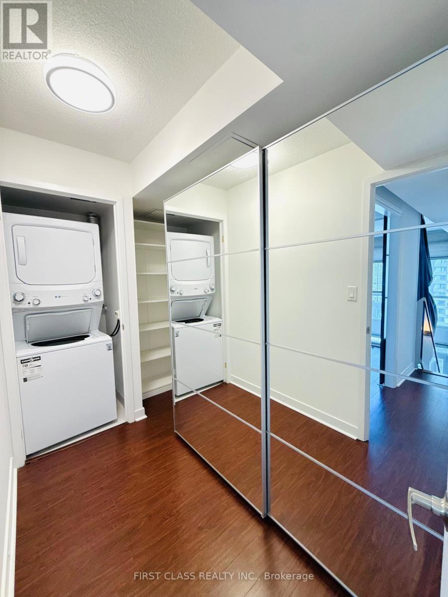 2805 - 15 Fort York Boulevard, Toronto, Ontario  M5V 3Y4 - Photo 12 - C12713714