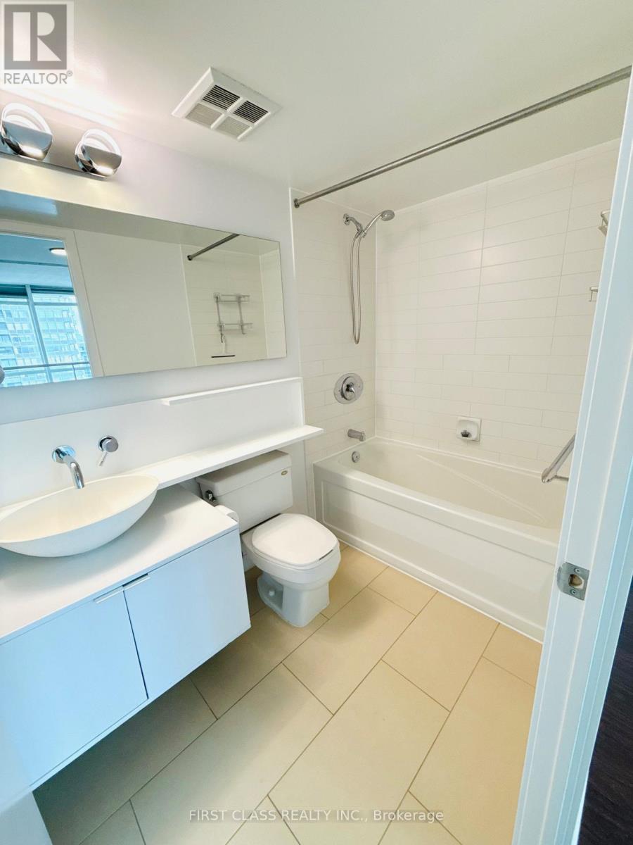 2805 - 15 Fort York Boulevard, Toronto, Ontario  M5V 3Y4 - Photo 13 - C12713714