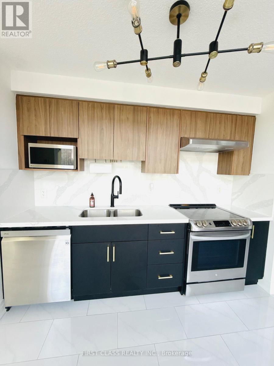 2805 - 15 Fort York Boulevard, Toronto, Ontario  M5V 3Y4 - Photo 3 - C12713714