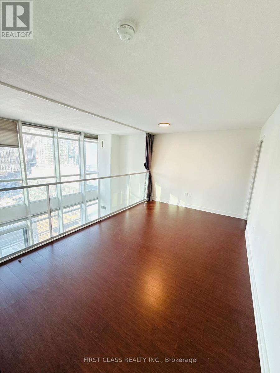 2805 - 15 Fort York Boulevard, Toronto, Ontario  M5V 3Y4 - Photo 5 - C12713714