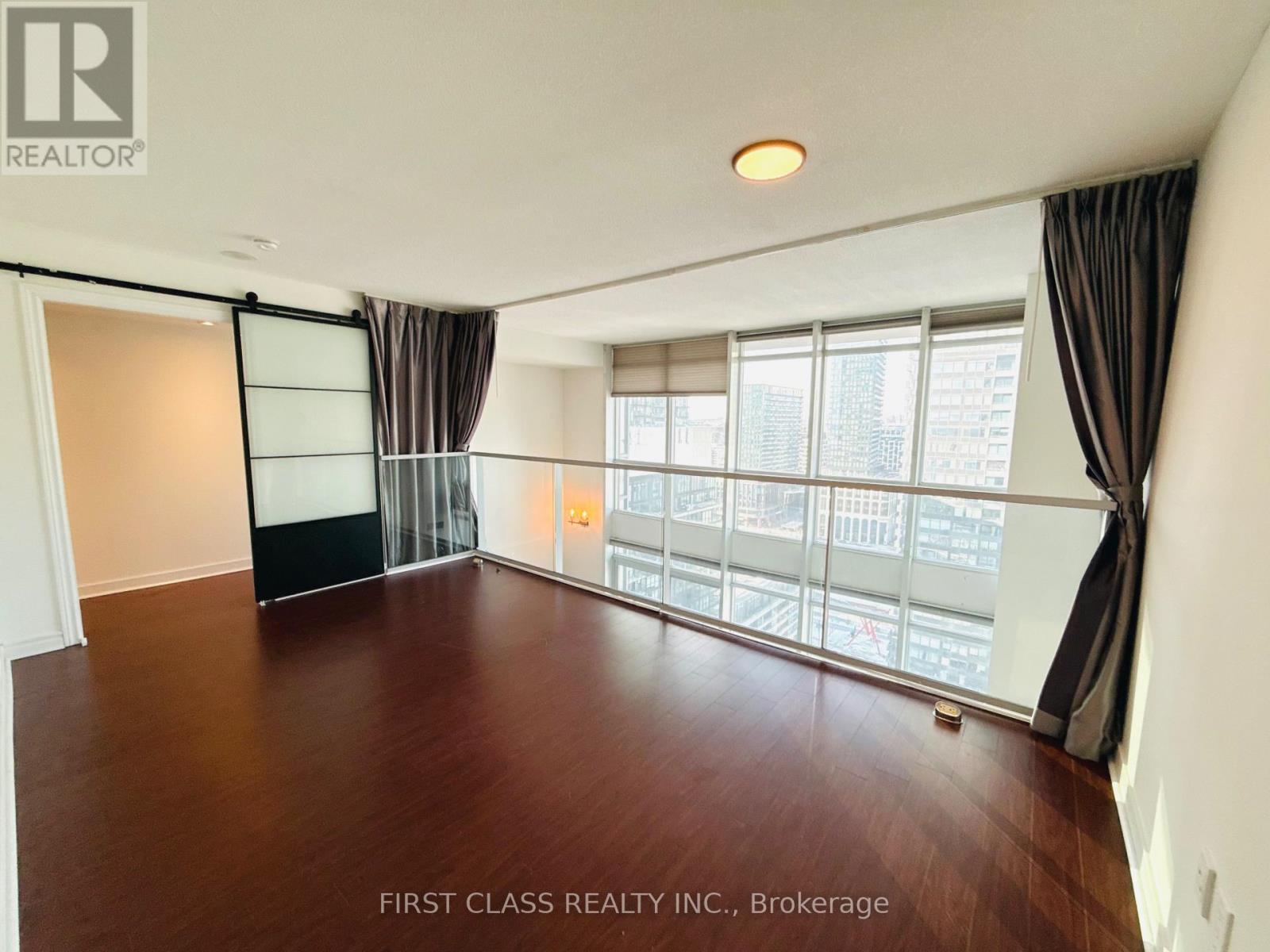 2805 - 15 Fort York Boulevard, Toronto, Ontario  M5V 3Y4 - Photo 6 - C12713714