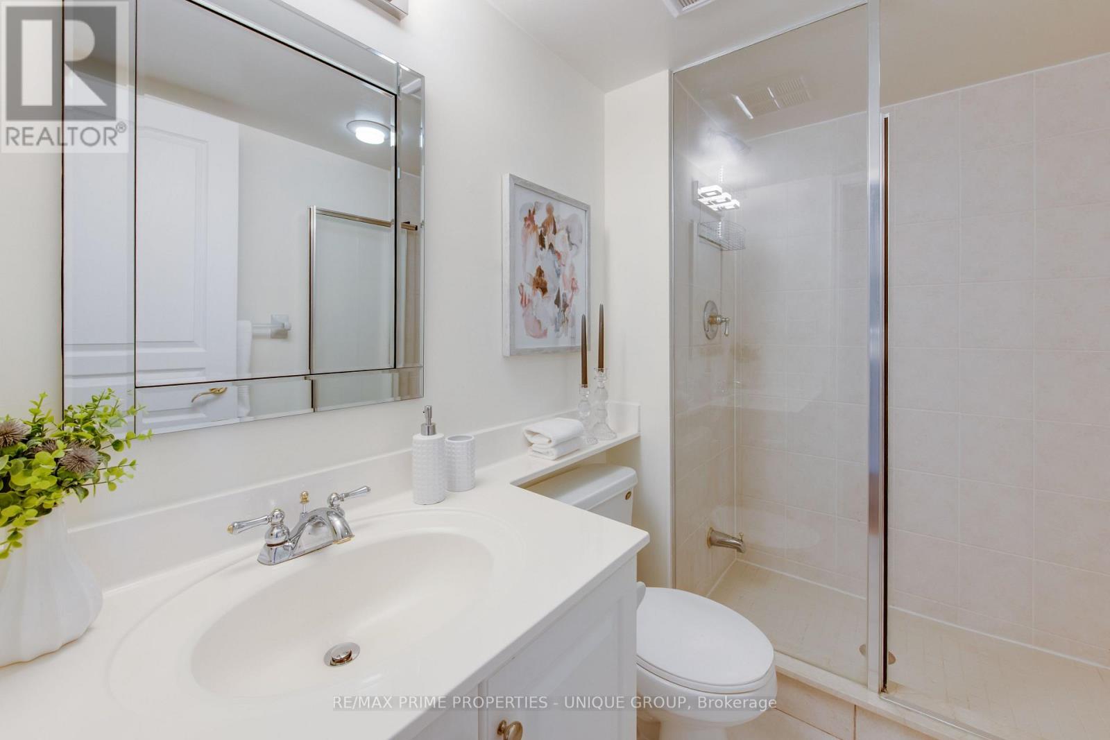 417 - 10 Delisle Avenue, Toronto, Ontario  M4V 3C6 - Photo 3 - C12713774