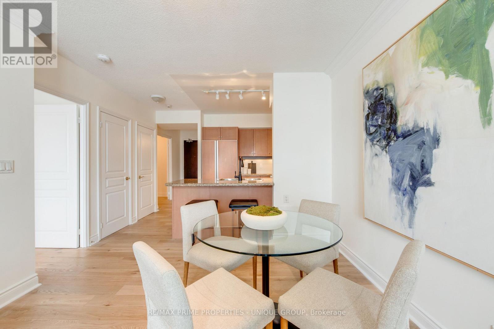 417 - 10 Delisle Avenue, Toronto, Ontario  M4V 3C6 - Photo 5 - C12713774