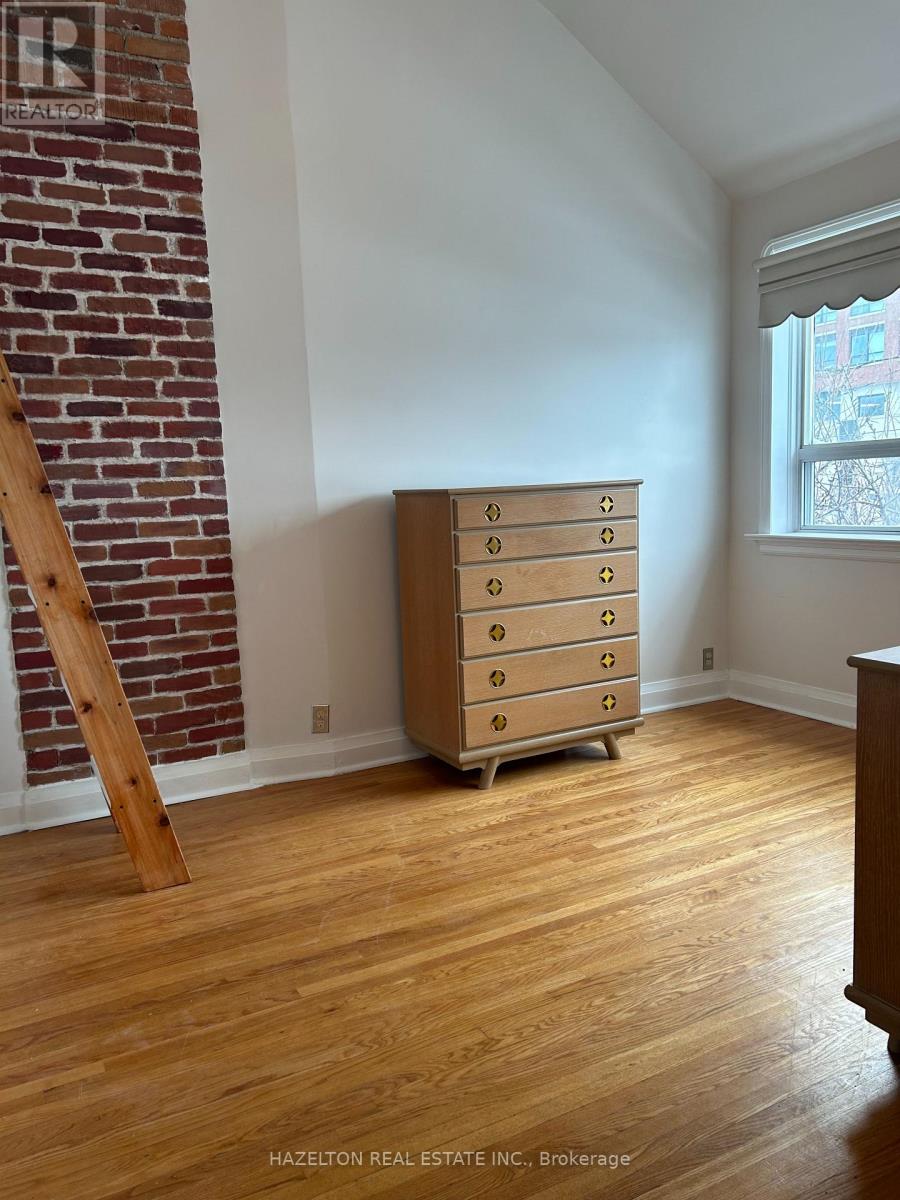 930 Eglinton Avenue E, Toronto, Ontario  M4G 2L3 - Photo 19 - C12713782