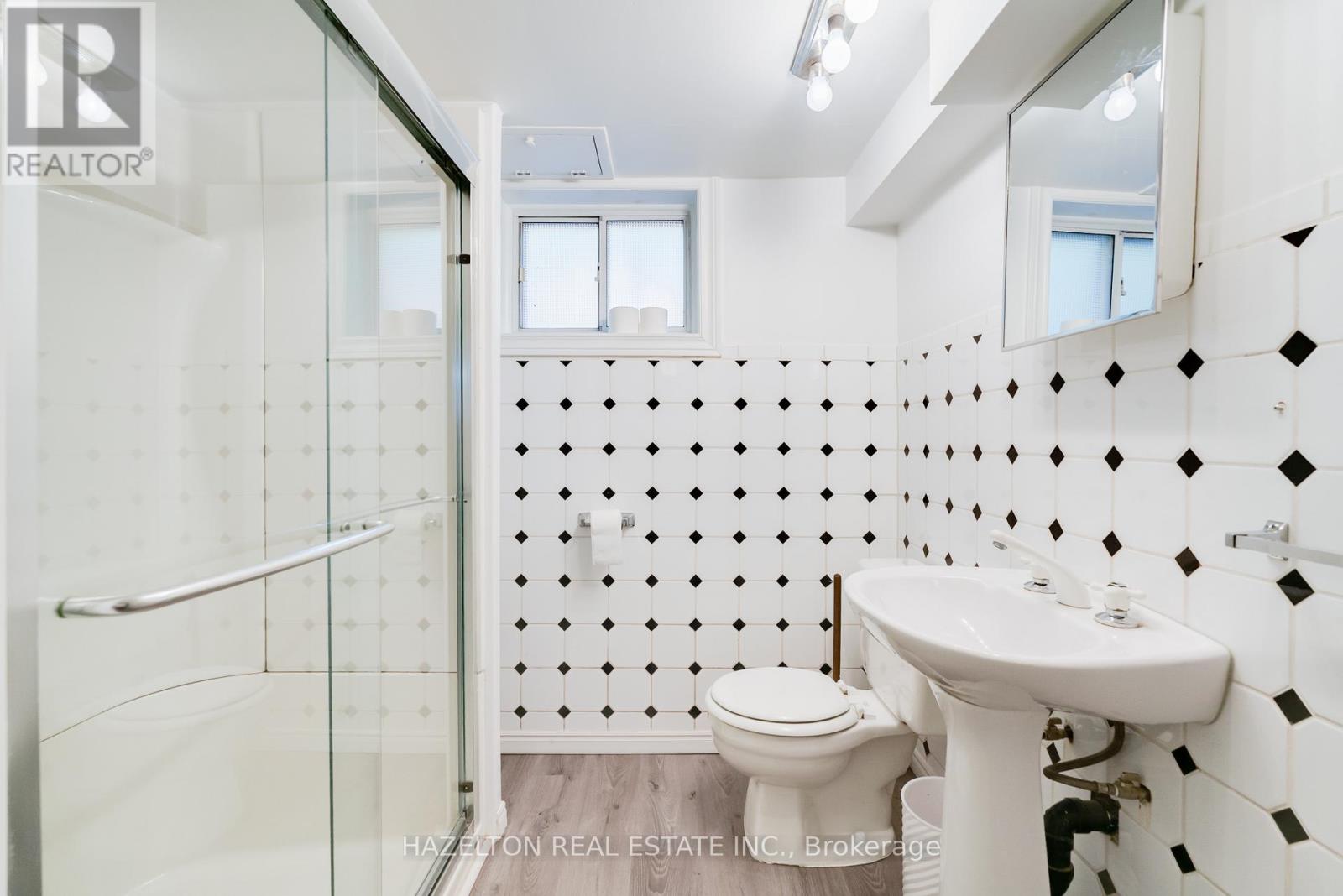 930 Eglinton Avenue E, Toronto, Ontario  M4G 2L3 - Photo 34 - C12713782