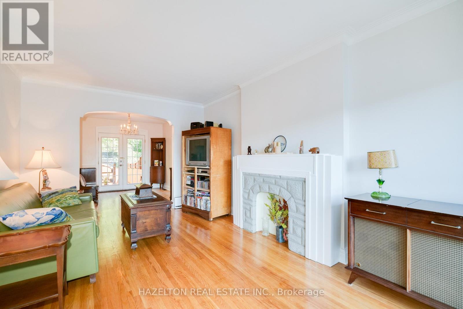 930 Eglinton Avenue E, Toronto, Ontario  M4G 2L3 - Photo 4 - C12713782