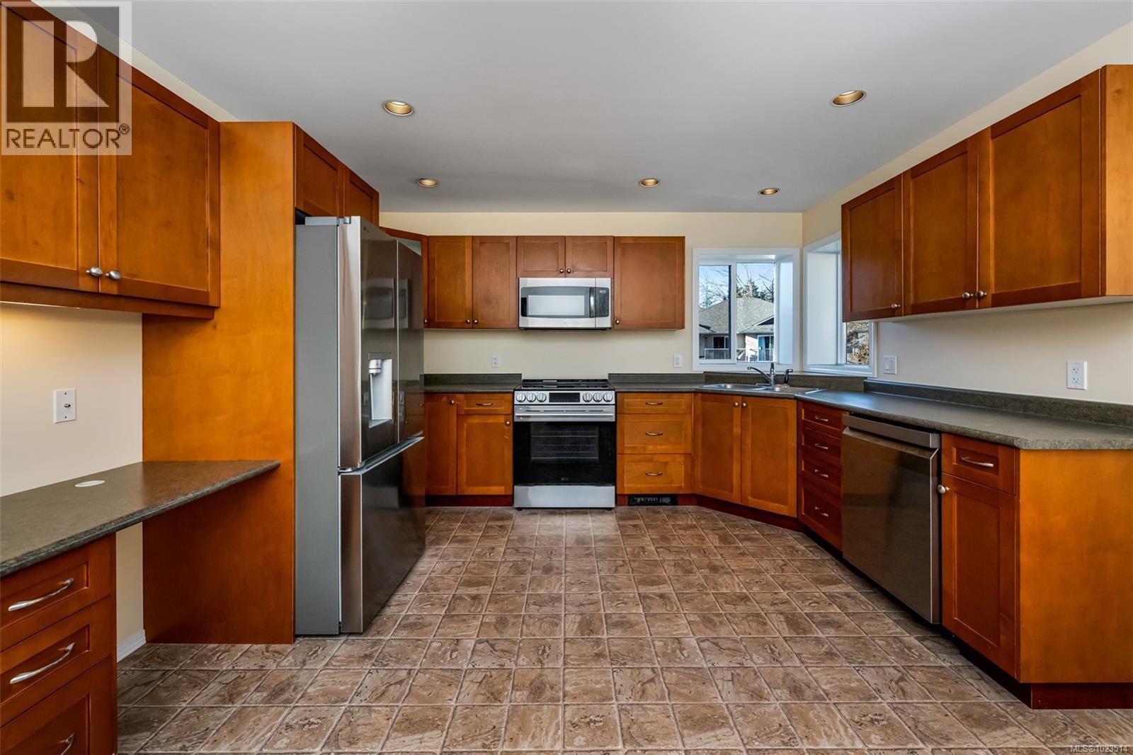 6047 Avondale Pl, Duncan, British Columbia  V9L 5H9 - Photo 4 - 1023514