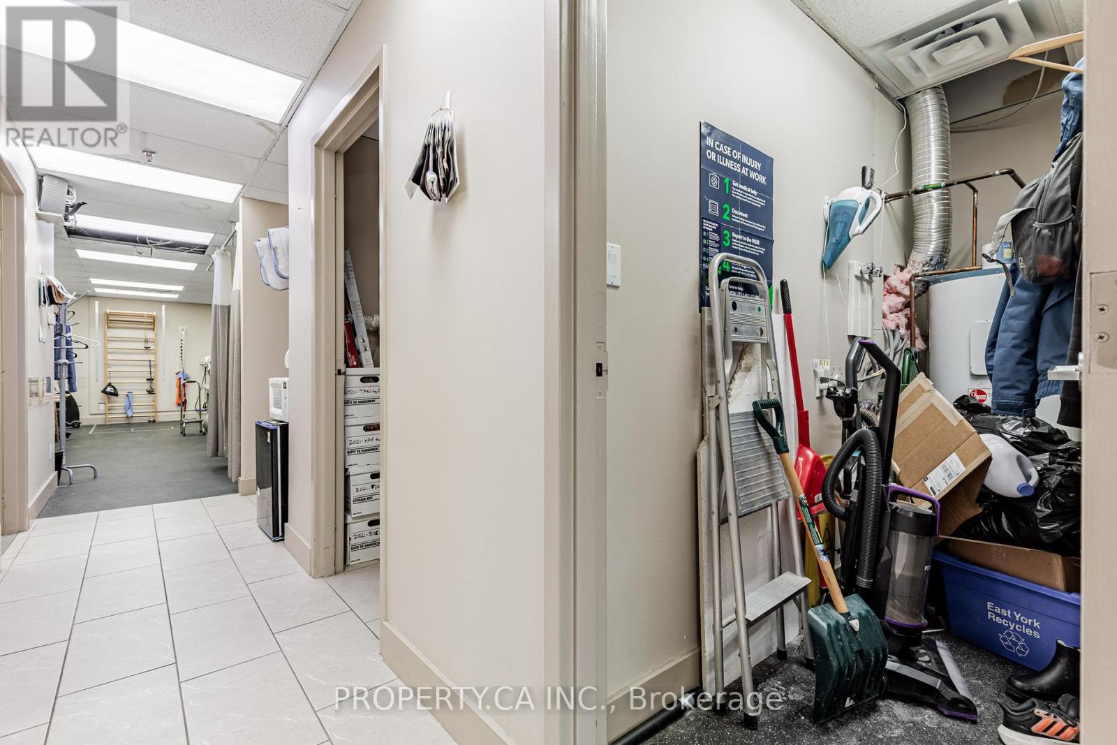 5 - 945 O'connor Drive, Toronto, Ontario  M4B 2S7 - Photo 15 - E12713654