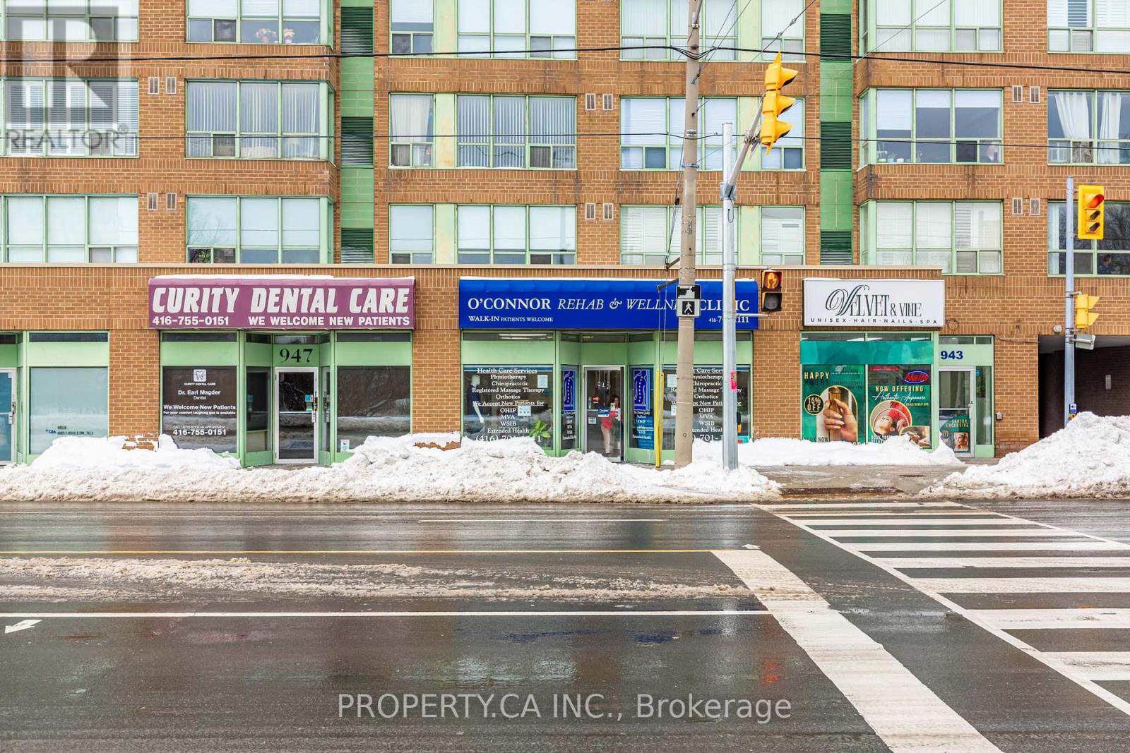 5 - 945 O'connor Drive, Toronto, Ontario  M4B 2S7 - Photo 2 - E12713654