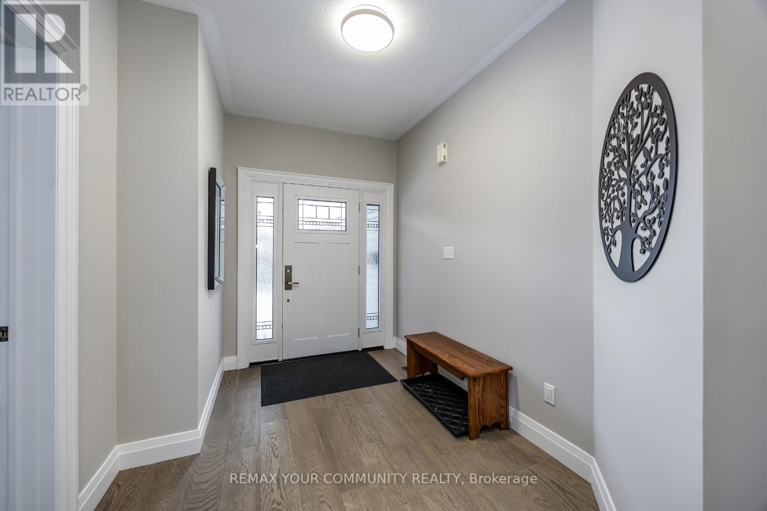 37 Leithridge Crescent, Whitby, Ontario  L1M 2N2 - Photo 4 - E12713678