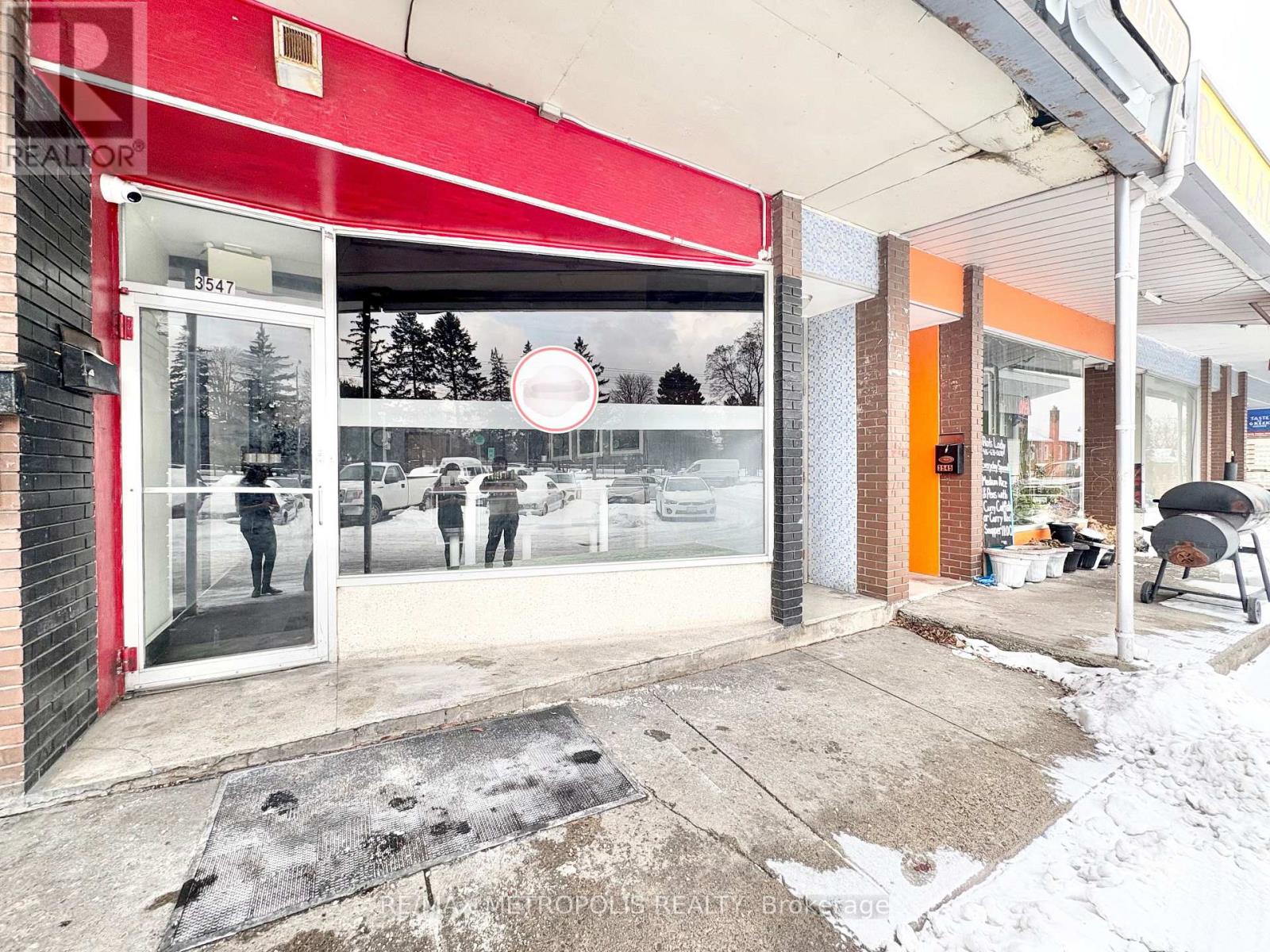 3547 St Clair Avenue E, Toronto, Ontario  M1K 1L6 - Photo 6 - E12713790