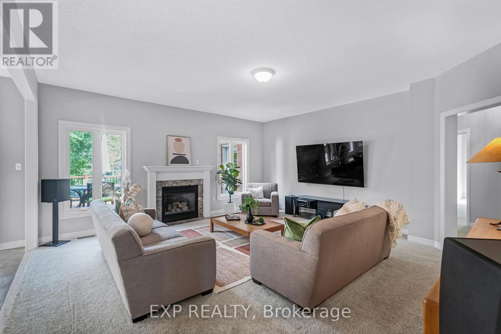 56 Manor Ridge Trail, East Gwillimbury, Ontario  L0G 1M0 - Photo 11 - N12713776