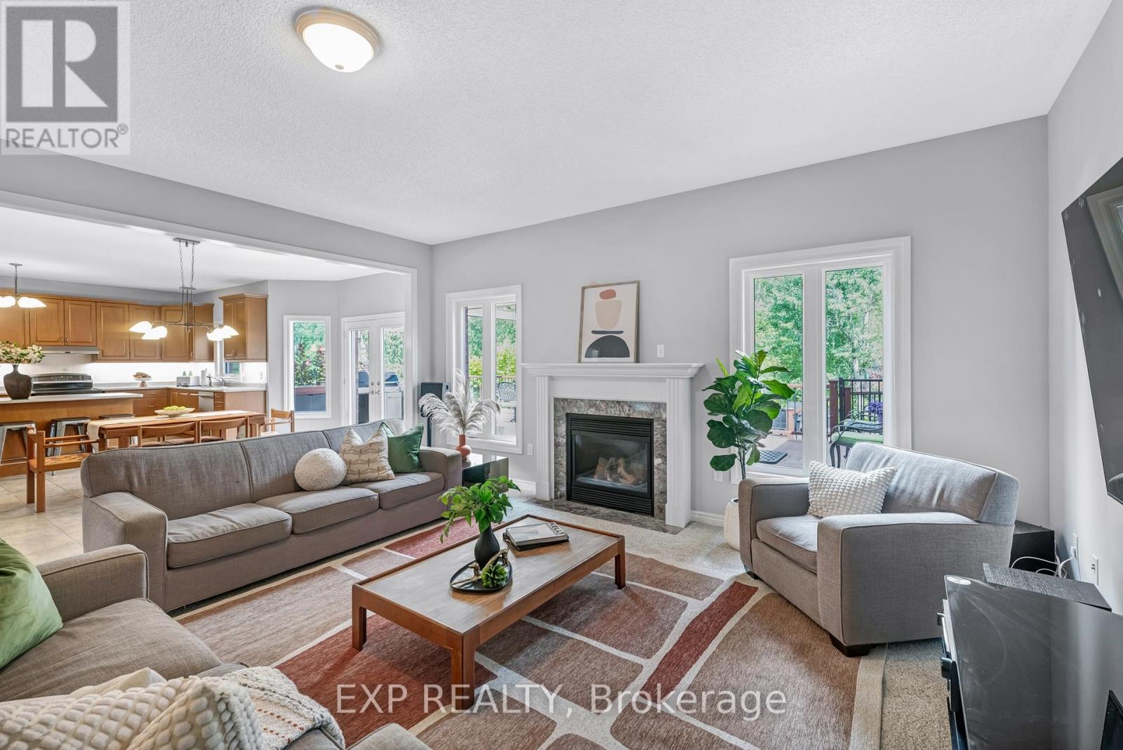 56 Manor Ridge Trail, East Gwillimbury, Ontario  L0G 1M0 - Photo 12 - N12713776